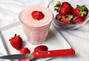 клубничный милкшейк