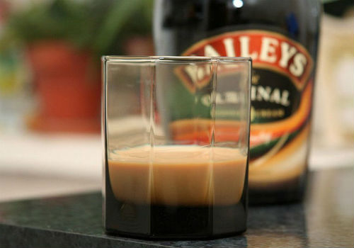 ликер бейлиз в бутылке