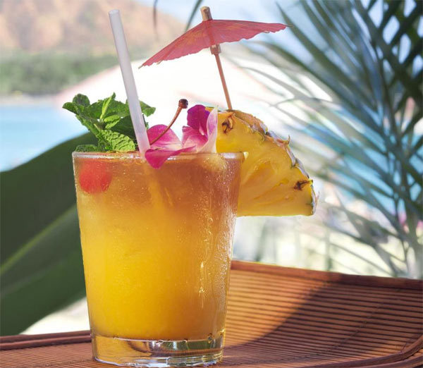 коктейль тропический