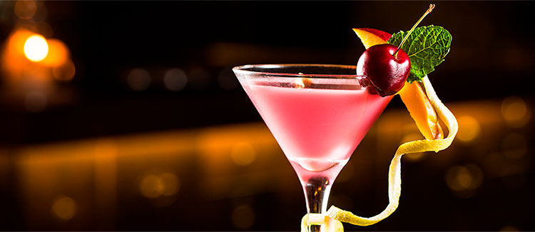 Коктейль Розовая пантера с вишенкой