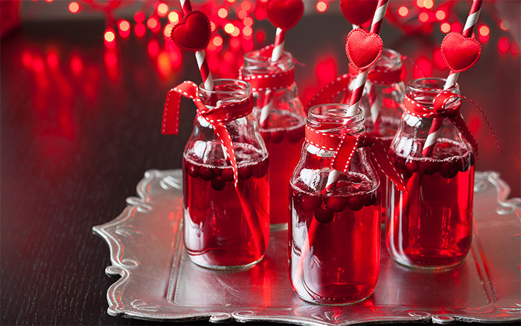 Коктейли на день святого валентина красного цвета