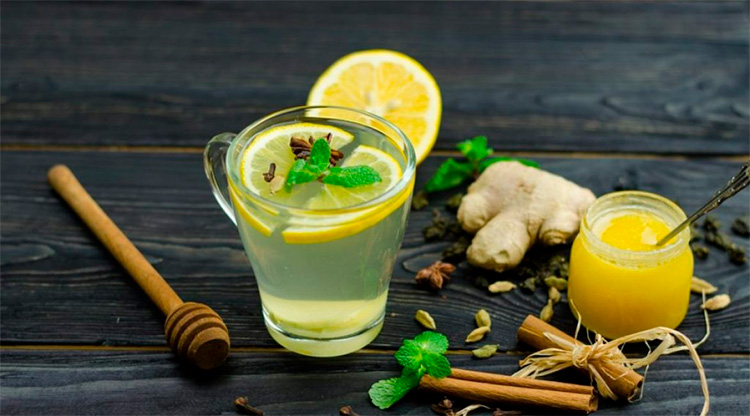Коктейль от похмелья с имбирем и мятой